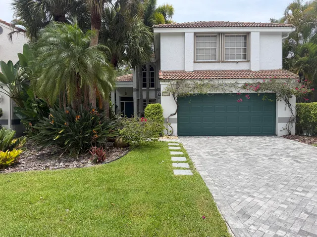 4-bedroom rental at 23330 La Vida Way, Boca Raton