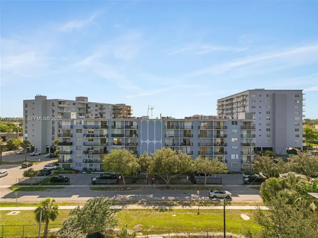 2-bedroom home at 12500 NE 15th Avenue #402, North Miami