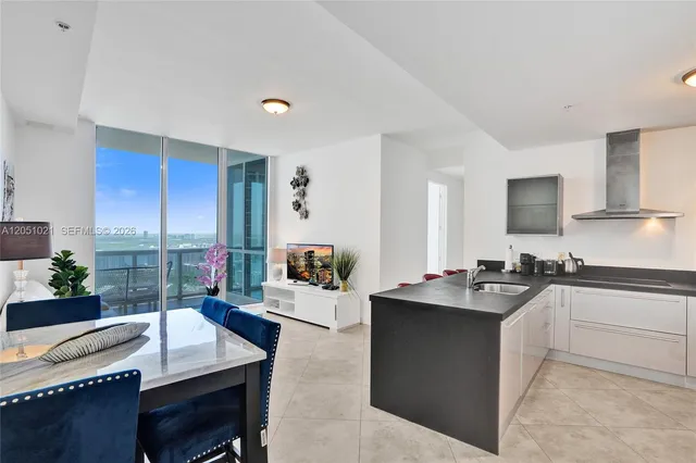 2-bedroom home at 18201 Collins Avenue #4705, Sunny Isles Beach