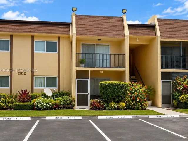 2-bedroom rental at 2812 NW 55th Avenue #2A, Lauderhill