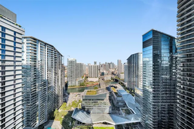 1-bedroom rental at 45 SW 9th Street #3909, Miami