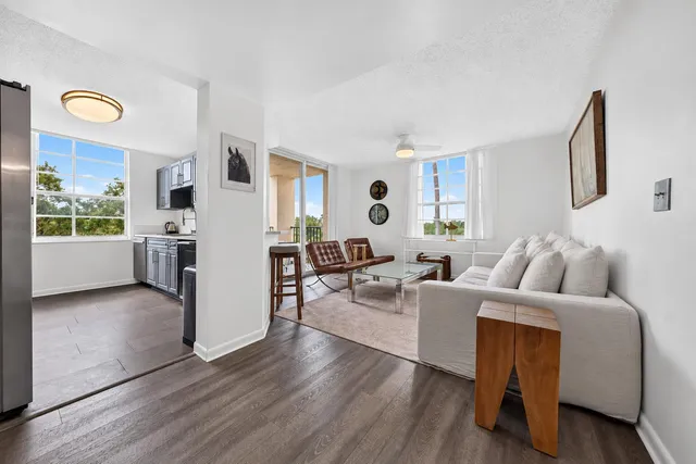 3-bedroom home at 520 SE 5th Ave #2211, Fort Lauderdale