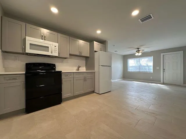 2-bedroom rental at 3519 Windsor Avenue, West Palm Beach