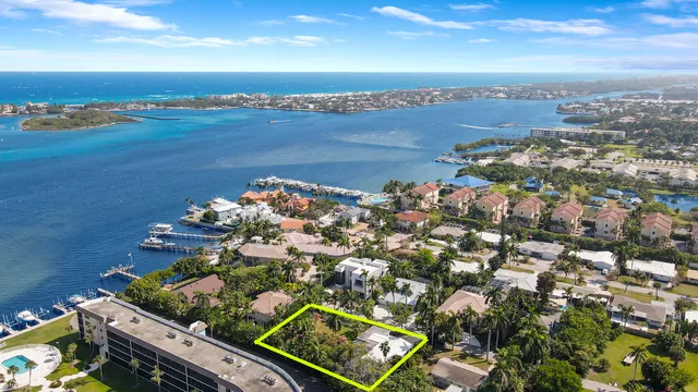 Land at 631 Lakeside Harbor, Boynton Beach