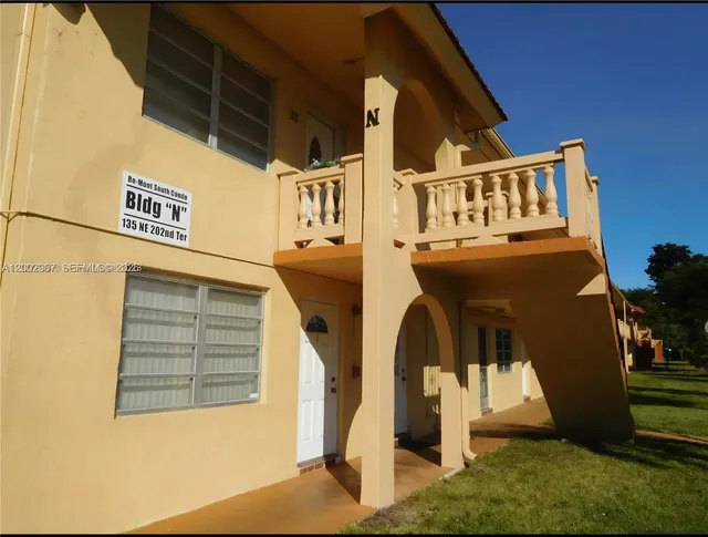 1-bedroom home at 135 NE 202nd Terrace #N4, Miami Gardens