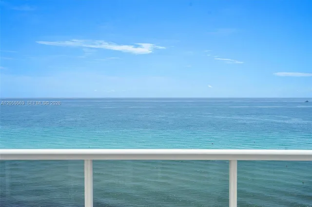 3-bedroom home at 16711 Collins Avenue #1207, Sunny Isles Beach