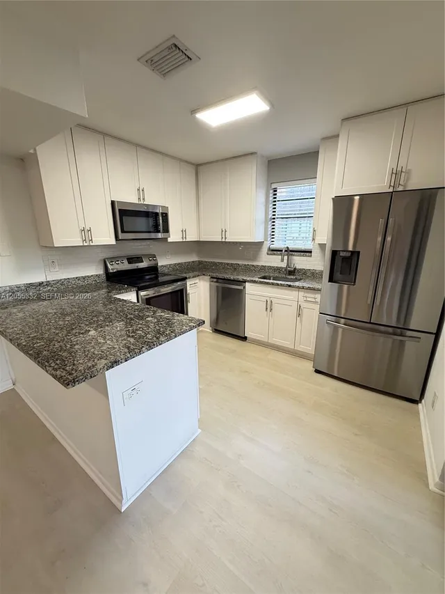 3-bedroom rental at 2501 NW 99th Avenue #2501, Coral Springs