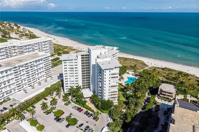 4-bedroom rental at 200 Ocean Lane Drive #108, Key Biscayne