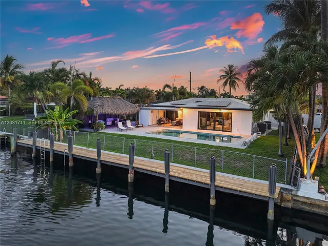 3-bedroom rental at 380 SE 1st Terrace, Pompano Beach
