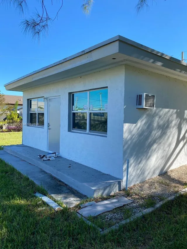 2-bedroom rental at 4023 SW 19th Street #D, West Park