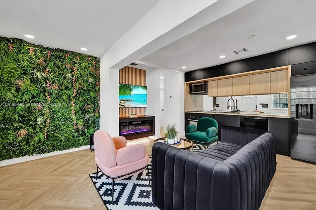 4-bedroom rental at 1912 Sherman Street, Hollywood