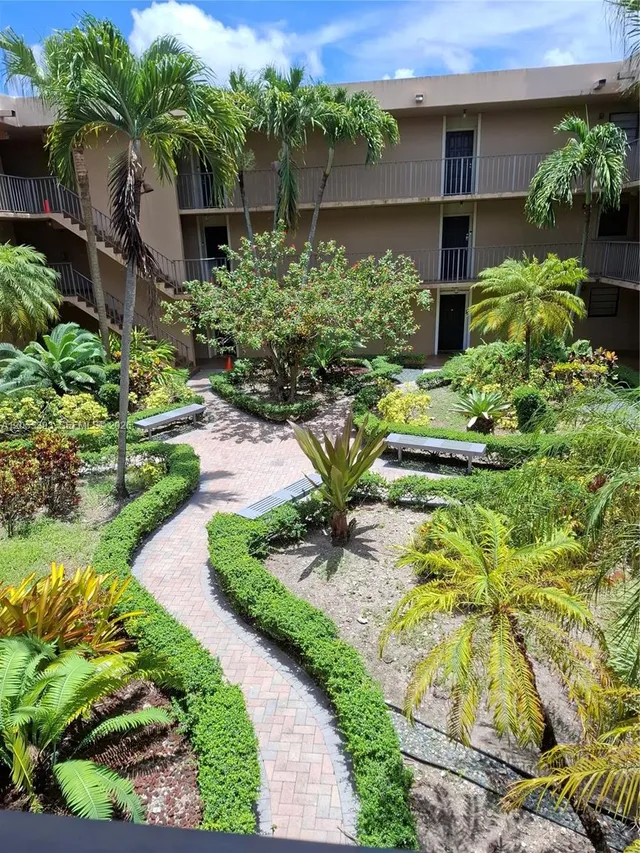 1-bedroom rental at 10425 SW 112th Avenue #207, Miami