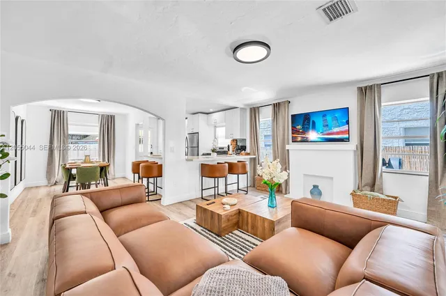2-bedroom rental at 426 NE 26th Street #1, Miami