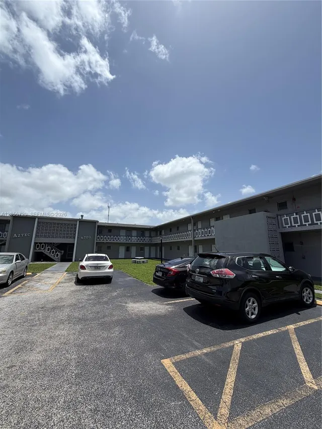 1-bedroom rental at 6720 Arbor Drive #212, Miramar
