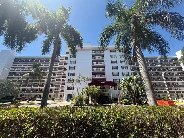 2-bedroom rental at 3660 NE 166th Street #415, North Miami Beach