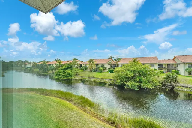 2-bedroom home at 210 Lake Evelyn Drive, West Palm Beach