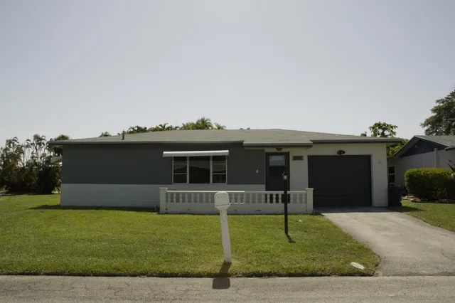 2-bedroom home at 14243 EL CLAVEL Way, Delray Beach