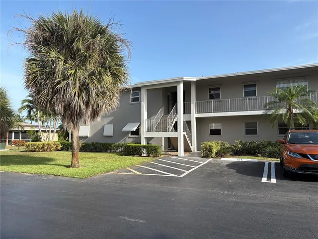 2-bedroom home at 306 S Circle Drive #S 203, Boynton Beach