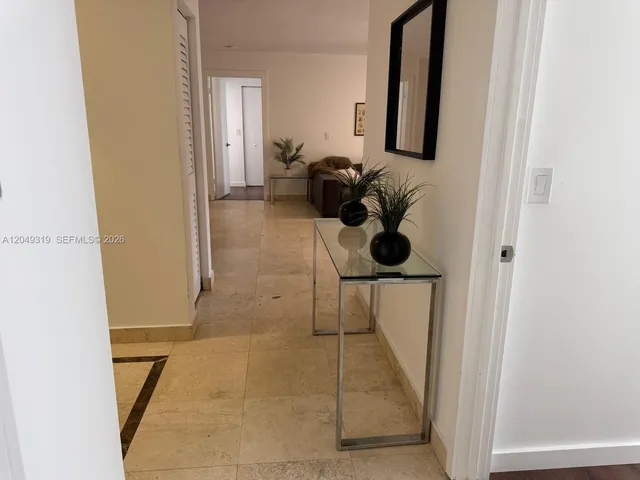3-bedroom home at 19555 E Country Club Drive #8602, Aventura