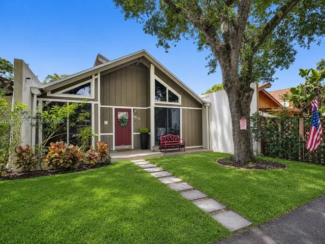 2-bedroom home at 6870 NW 30th Avenue, Fort Lauderdale