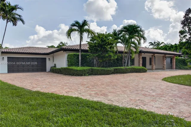 5-bedroom rental at 10425 SW 62nd Street #0, Miami