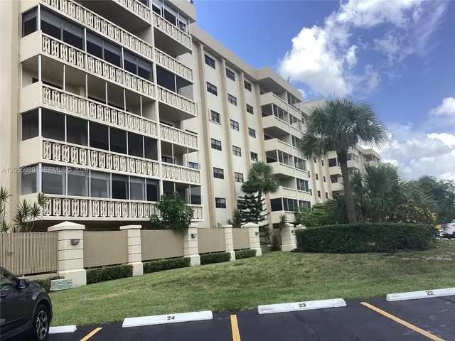 2-bedroom rental at 800 NE 195th Street #415, Miami