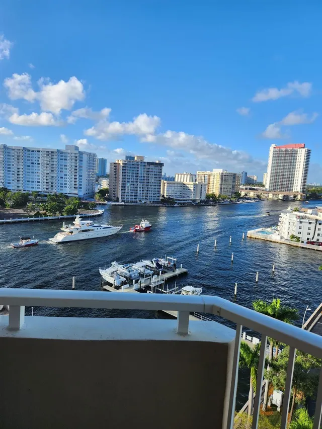 1-bedroom home at 1965 S OCEAN Drive #9Q, Hallandale Beach