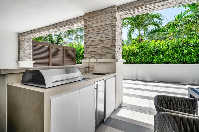 3-bedroom rental at 220 SE Mizner Boulevard #205, Boca Raton