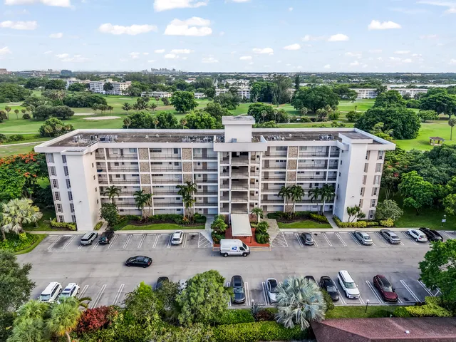 3-bedroom rental at 3000 N PALM AIRE Drive #407, Pompano Beach