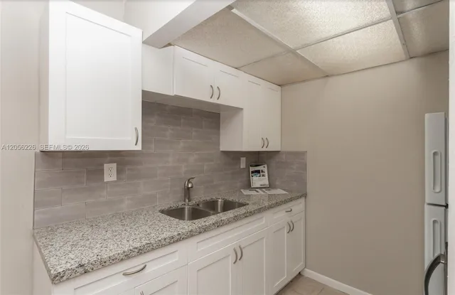 2-bedroom home at 2145 Pierce Street #218, Hollywood