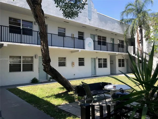 1-bedroom rental at 1925 Madison Street #14, Hollywood
