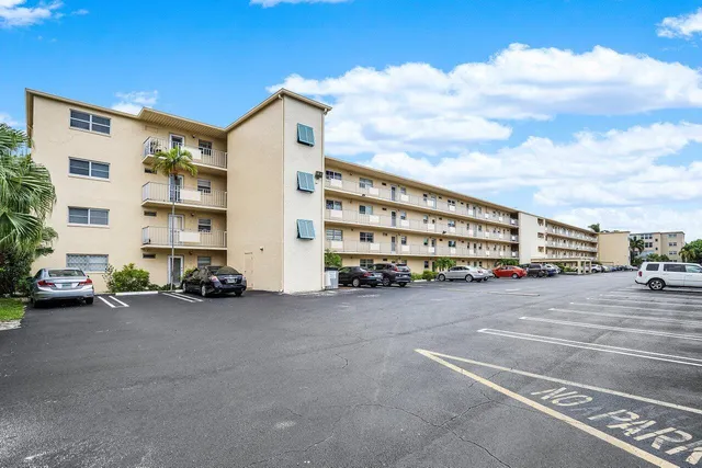 1-bedroom home at 2615 NE 3rd Court #308, Boynton Beach