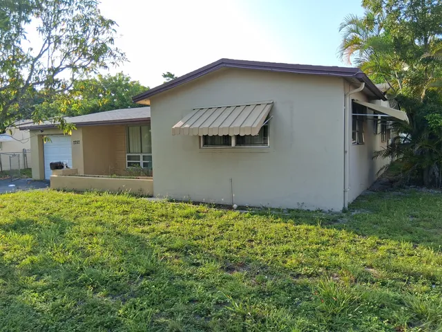 3-bedroom home at 7757 SE EMBASSY Boulevard, Miramar