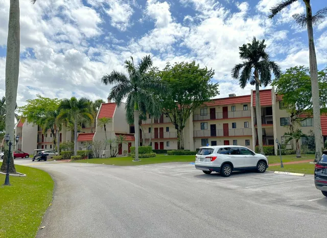 1-bedroom rental at 4393 Trevi Court #303, Lake Worth