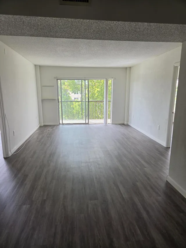 2-bedroom rental at 4160 INVERRARY Drive #507, Lauderhill