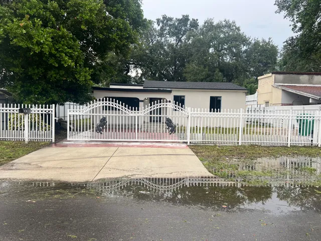 4-bedroom rental at 413 NE 162ND Street, Miami