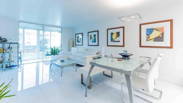 2-bedroom home at 2931 E Sunrise Lakes Drive #109, Sunrise