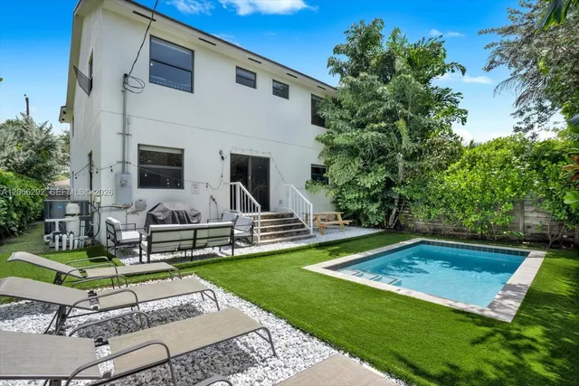 4-bedroom home at 808 SW 29th Street, Fort Lauderdale