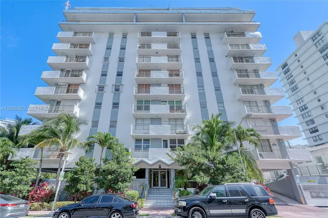 1-bedroom home at 245 18th Street #403, Miami Beach
