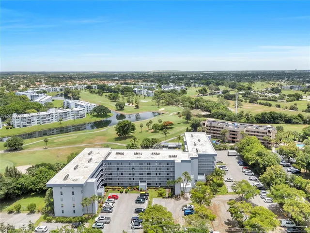 2-bedroom home at 1402 NW 80th Avenue #310, Margate