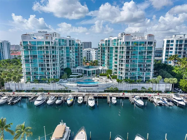 2-bedroom home at 3131 NE 188th Street #2705, Aventura