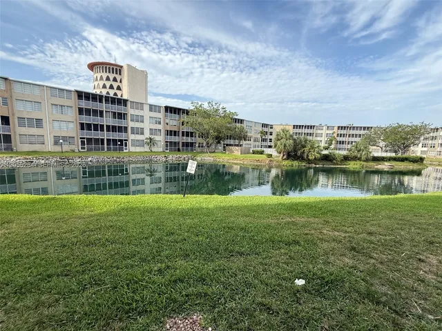 2-bedroom home at 1700 NE 191st Street #510, Miami