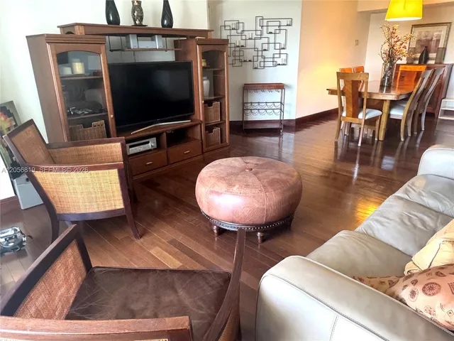 2-bedroom home at 3530 Mystic Pointe Drive #1208, Aventura