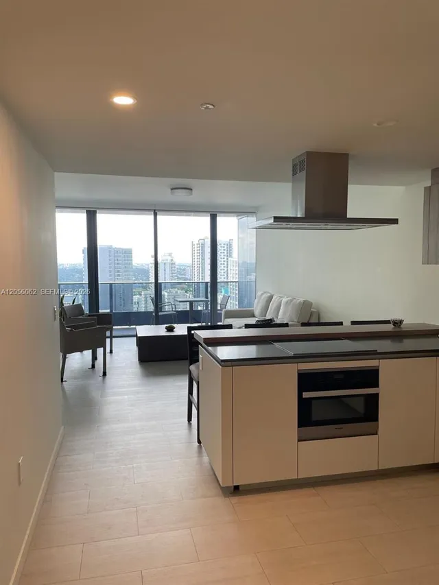 1-bedroom rental at 1000 Brickell Plaza #2404, Miami