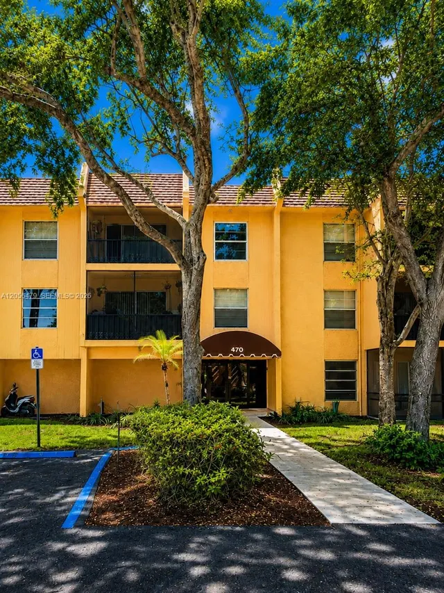 2-bedroom rental at 470 NW 20th Street #1100, Boca Raton