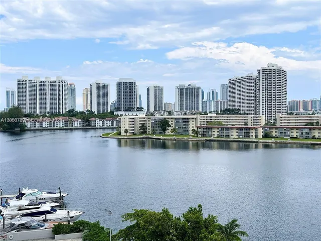 1-bedroom rental at 18041 Biscayne Boulevard #803, Aventura