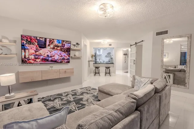 3-bedroom rental at 10451 W Broward Boulevard #201, Plantation