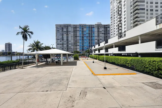 2-bedroom home at 2780 NE 183RD Street #112, Aventura