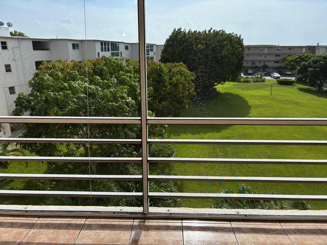 2-bedroom home at 2615 NE 3RD Court #402, Boynton Beach