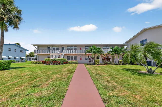 2-bedroom home at 162 EASTHAMPTON G, West Palm Beach